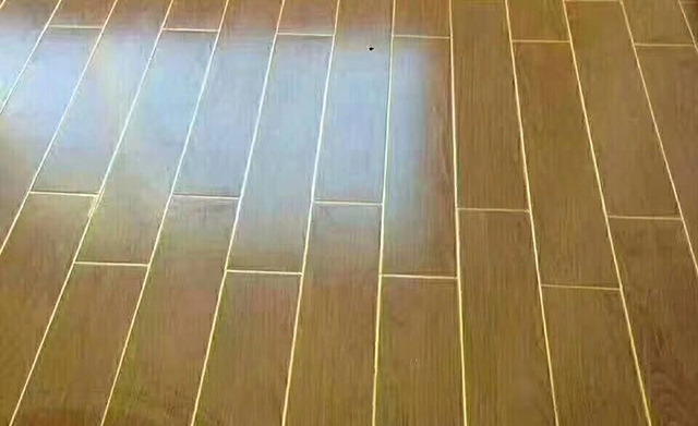 90%的業(yè)主選用金色真瓷膠做美縫，木紋磚適用嗎