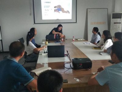 重視安全生產(chǎn)，關(guān)懷員工健康，磚麗安全講座開課啦！