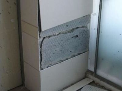 瓷磚為什么會(huì)散發(fā)出難聞的異味？